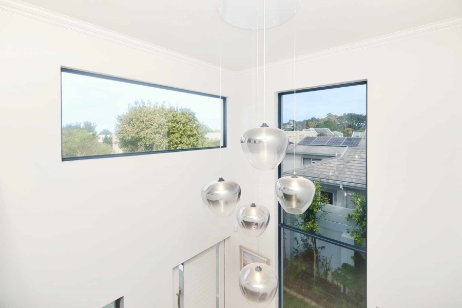 6 Bedroom Property for Sale in Hermanus Heights Western Cape